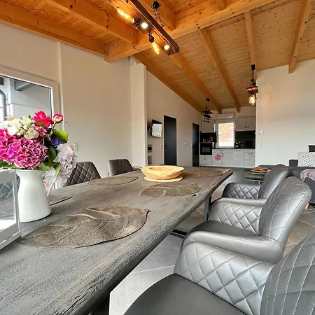 Appartement Holiday Apartment With Private Lake Access And Jetty