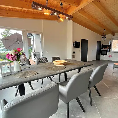 Appartement Holiday Apartment With Private Lake Access And Jetty *