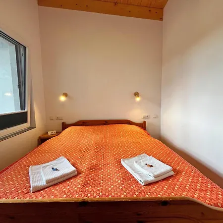 Holiday Apartment With Private Lake Access And Jetty Appartement Klein Labenz