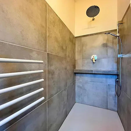 Appartement Holiday Apartment With Private Lake Access And Jetty *